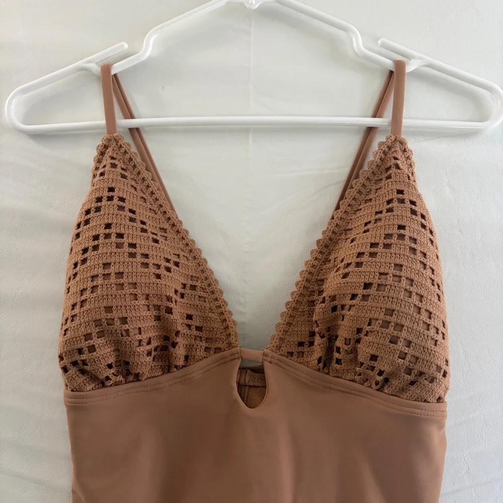 Shade‎ & Shore Women Brown Crochet High Leg Cheeky One Piece Swimsuit Large NEW